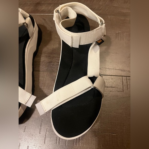 Teva Jadito Universal Comfort Sandal - Picture 9 of 11
